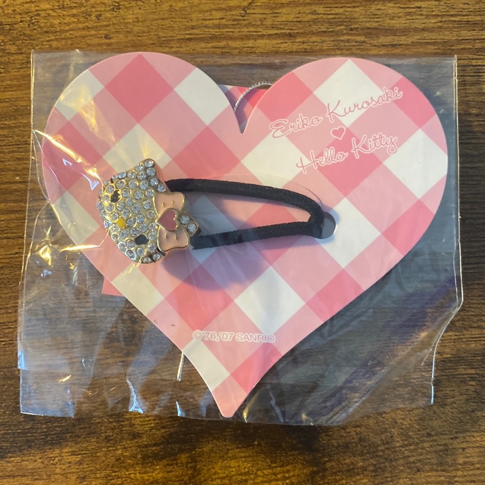 BNWT Sanrio Vivitix Eriko Kurosaki x Hello Kitty Hairtie